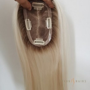 OXTM02 Monofilament Human Hair Topper 3X5INCH Dark Root with Platinum Blonde Hairpieces අතින් බැඳ ඇති මොනෝ හෙයාර් සිස්ටම් හිසකෙස් ගැලවී යාම-හිසකෙස් නිෂ්පාදකයින් සඳහා සුපිරි දඩයක්